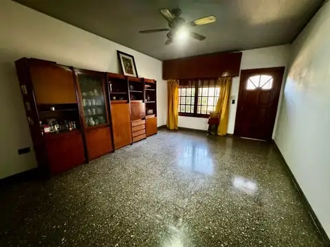 Depto Tipo Casa en Venta en Villa Dominico, USD 96.000