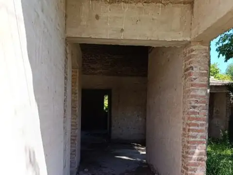CASA EN VENTA DE 3 DORMITORIOS