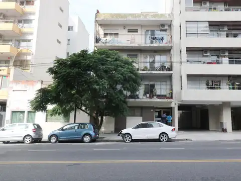 VENTA  PH  3 AMBIENTES  CONTRAFRENTE  CON BALCÓN  APTO CRÉDITO BANCARIO  BOEDO