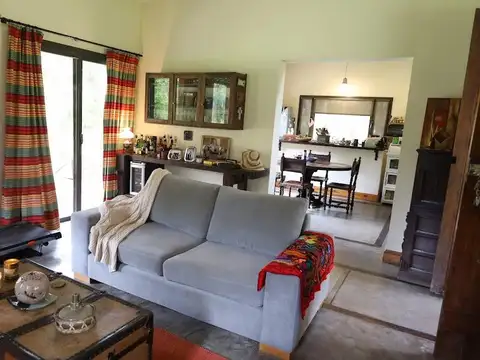 Casa 3 ambientes con 2 baños