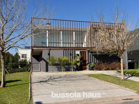acacias  al 300