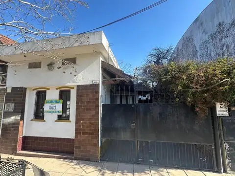 DPTO 2 AMBIENTES PATIO Y COCHERA
