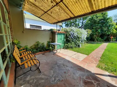 Casa en Venta con 3 cocheras