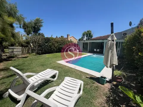 Casa en Alquiler Temporal con 1 cochera
