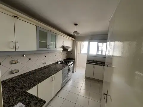 Departamento en Venta en Parque Chacabuco, USD 189.000