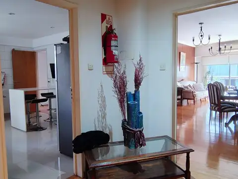 Paraguay 3400, Piso 5