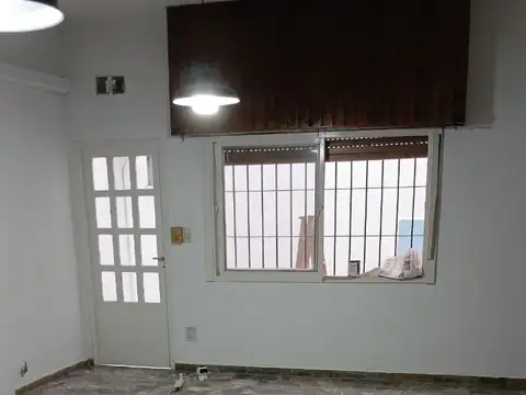 Depto Tipo Casa 3 ambientes con 1 baño