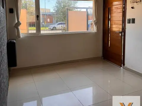 Depto Tipo Casa en Alquiler de 2 dormitorios