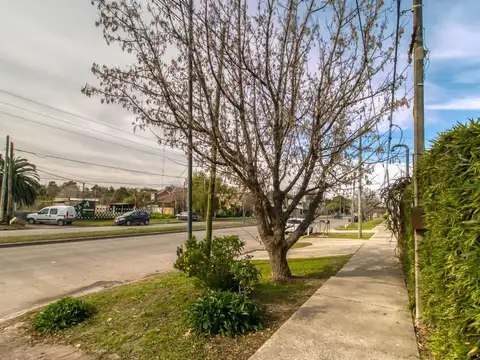 LOTE EN VENTA GONNET IDEAL DESARROLLO