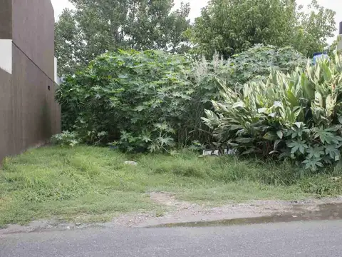 Lote en venta en Gonnet