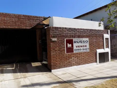 CASA 4 AMBIENTES – PH AL FRENTE