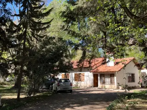 Venta Casa Apta a crédito "B° INDUPA" Cinco Saltos!!!