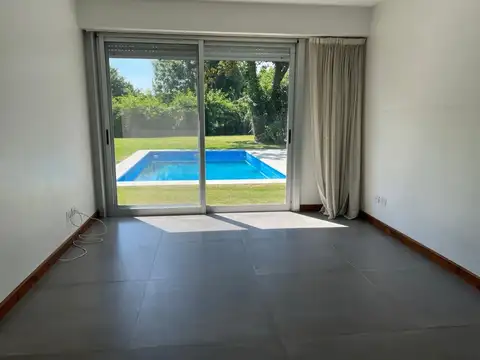 Casa en Alquiler de 3 dormitorios