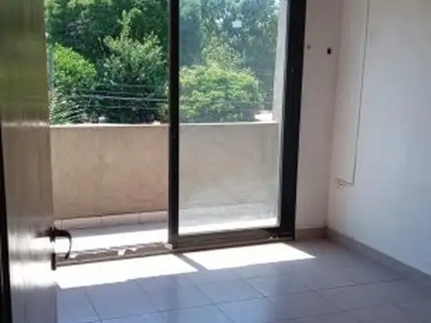 Departamento en Alquiler en Villa Luzuriaga, $ 390.000