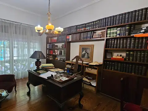 Casa 6 ambientes con 2 baños