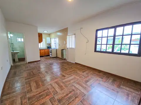 PH Monoambiente (P.B) - Jujuy y Av. J. J. Paso