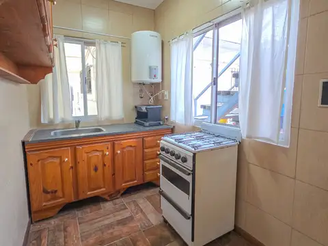 PH Monoambiente (P.B) - Jujuy y Av. J. J. Paso