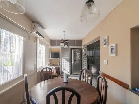 Casa 3 ambientes con 1 baño