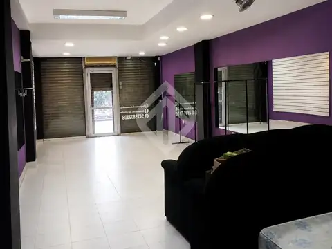 Propiedad con 3 locales comerciales en venta ubicado en Macrocentro | Salta
