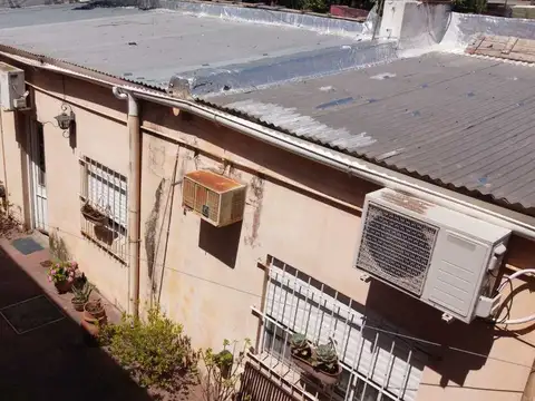 Casa 2 ambientes con 3 baños
