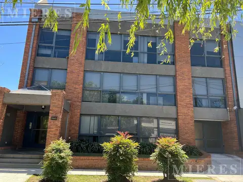 Oficina en Alquiler en Jockey, San Isidro