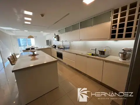 Departamento en Venta con 2 cocheras