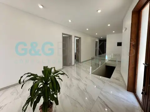 Casa 6 ambientes con 3 baños