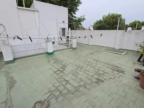Depto Tipo Casa 4 ambientes con 2 baños