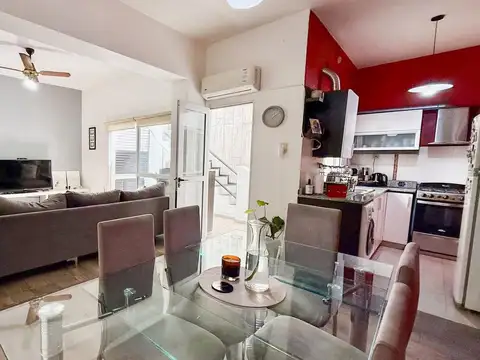 Casa 5 ambientes con 2 baños