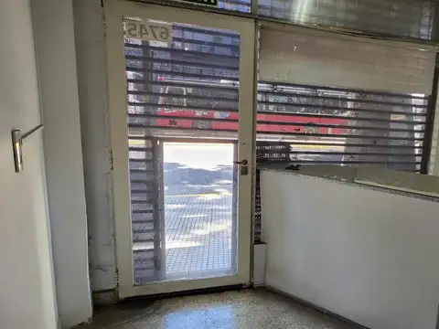 Avenida Juan B. Justo 6745