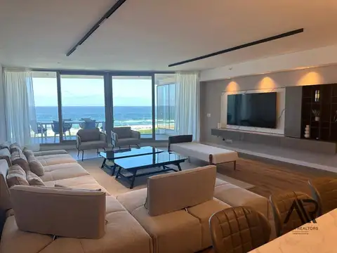 Trump Apartamento alquiler temporario  3 dormitorios y dependencia Playa Brava