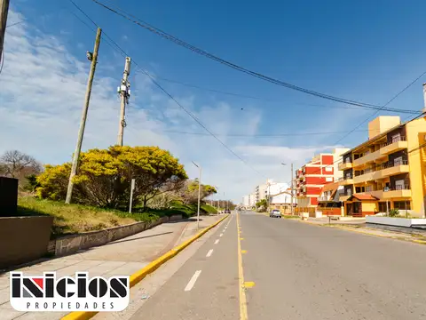 Avenida Costanera 100