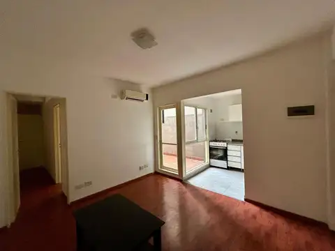 VENTA DEPARTAMENTO 2 AMBIENTES C/ PATIO. CABALLITO