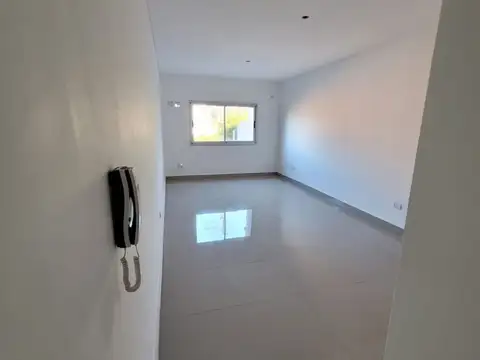 Departamento en Alquiler en Lomas del Mirador, $ 400.000