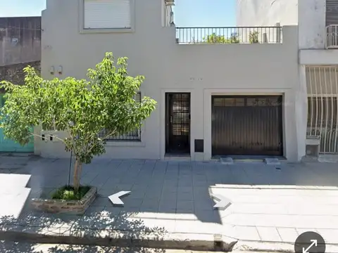 Venta casa 3 ambientes cochera