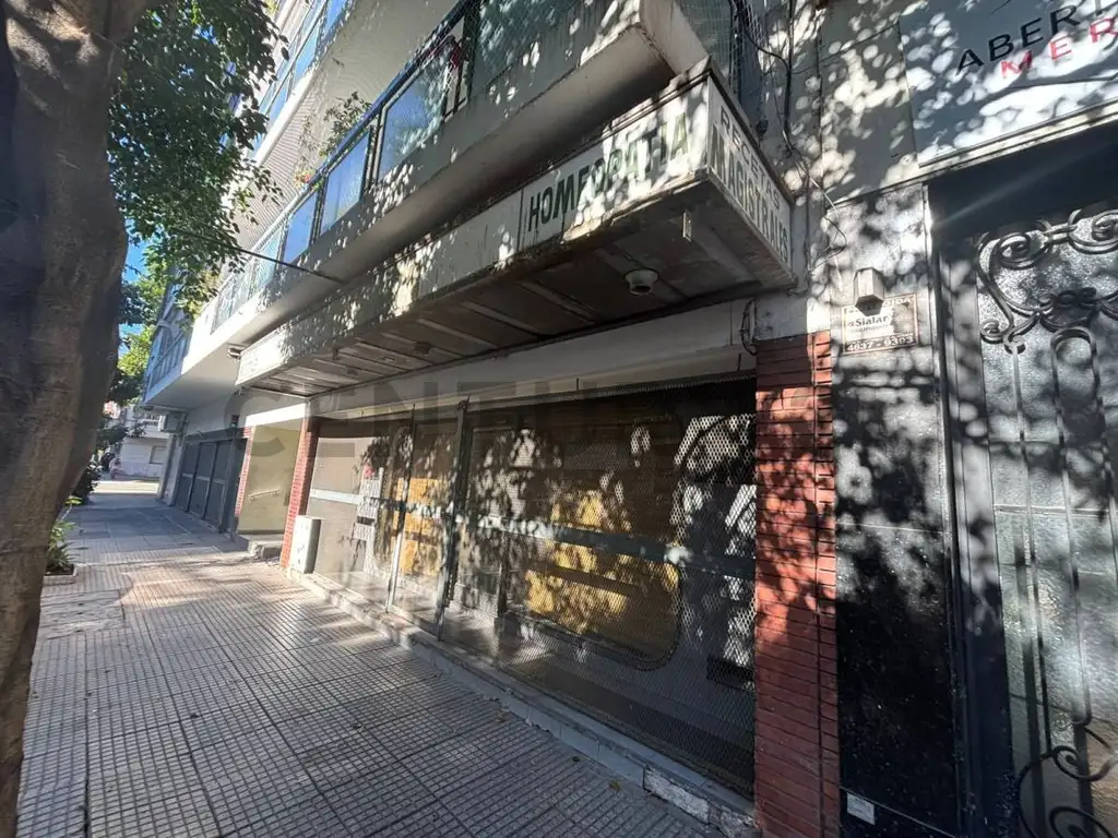 Antezana 100, Piso 0