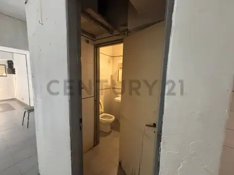 Antezana 100, Piso 0