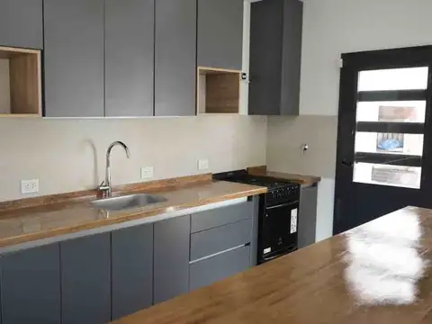 Casa 3 ambientes con 1 baño