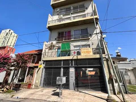 calle 20 5000, Piso 1