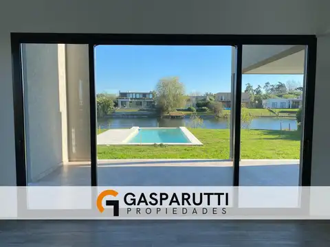 Casa 5 ambientes con 3 baños