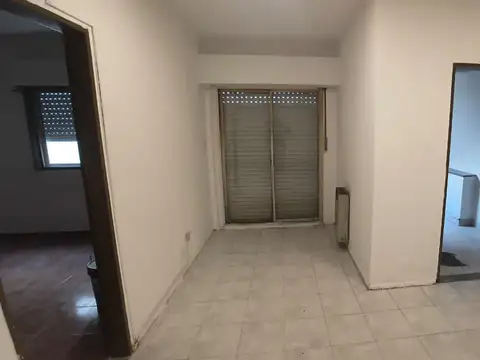 Virgilio 700, Piso PB