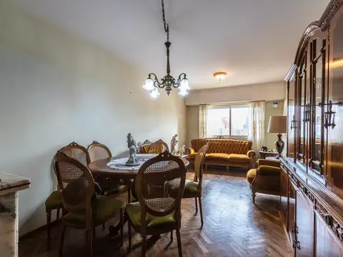 EN VENTA DEPARTAMENTO DE 3 DORMITORIOS EN BARRIO CENTRO