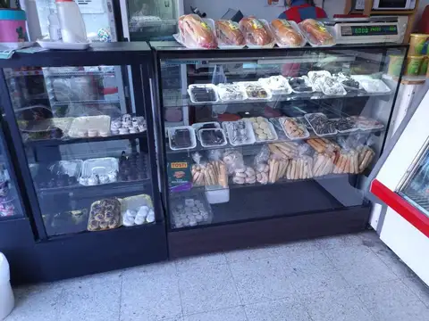 Avenida Andrés Rolón 700