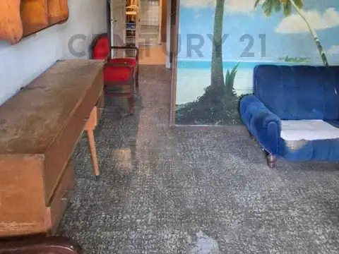 Casa 4 ambientes con 1 baño