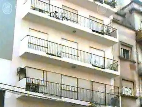 Cangallo al 100 Alquiler 2 ambientes Muy Bueno Cocina Lavadero Placard