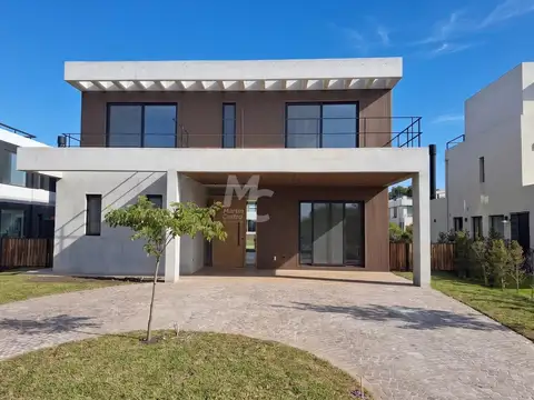 Casa en venta o alquiler en El Yacht, Nordelta