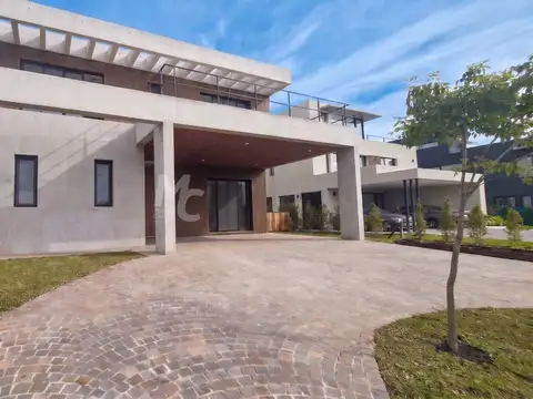 Casa en Alquiler de 5 dormitorios