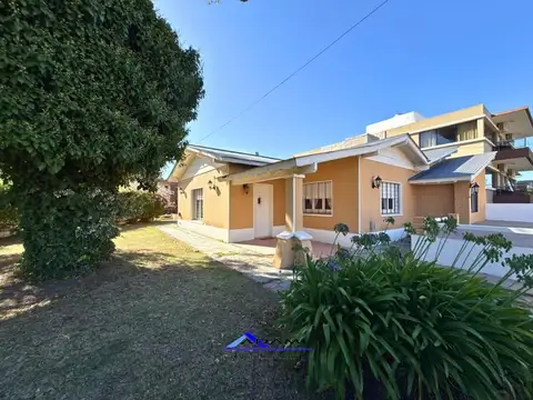 Chalet 5 ambientes alquiler temporario - Villa Gesell