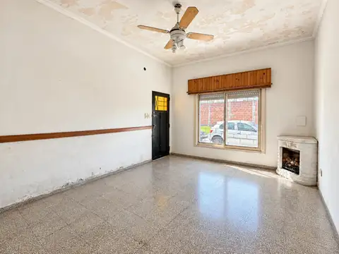 Casa en Alquiler con 2 cocheras
