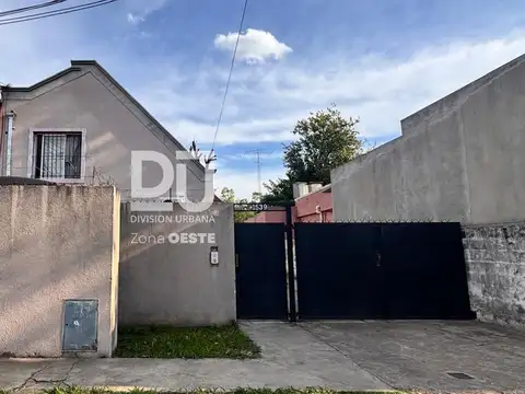 casa  en  venta en General Rodríguez